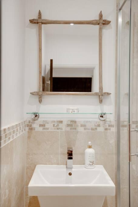 Princes Villa - Large Fully Self Contained Flat, 5 Minutes From The Sea 哈斯丁 外观 照片