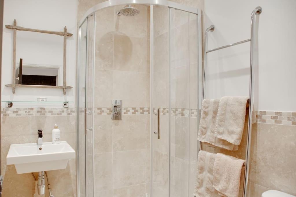 Princes Villa - Large Fully Self Contained Flat, 5 Minutes From The Sea 哈斯丁 外观 照片