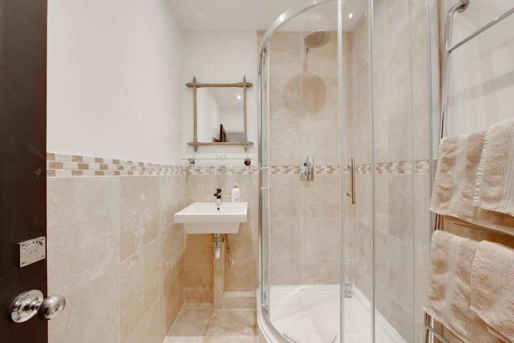 Princes Villa - Large Fully Self Contained Flat, 5 Minutes From The Sea 哈斯丁 外观 照片