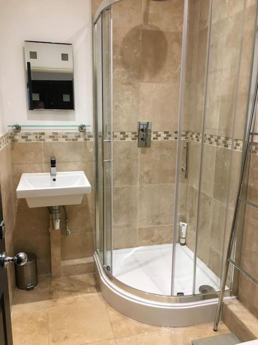 Princes Villa - Large Fully Self Contained Flat, 5 Minutes From The Sea 哈斯丁 外观 照片